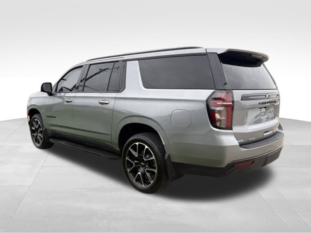 Used 2024 Chevrolet Suburban RST w/ Luxury Package AWD/4WD image 2