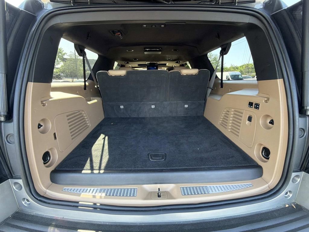 Used 2019 Cadillac Escalade ESV Platinum AWD/4WD image 13