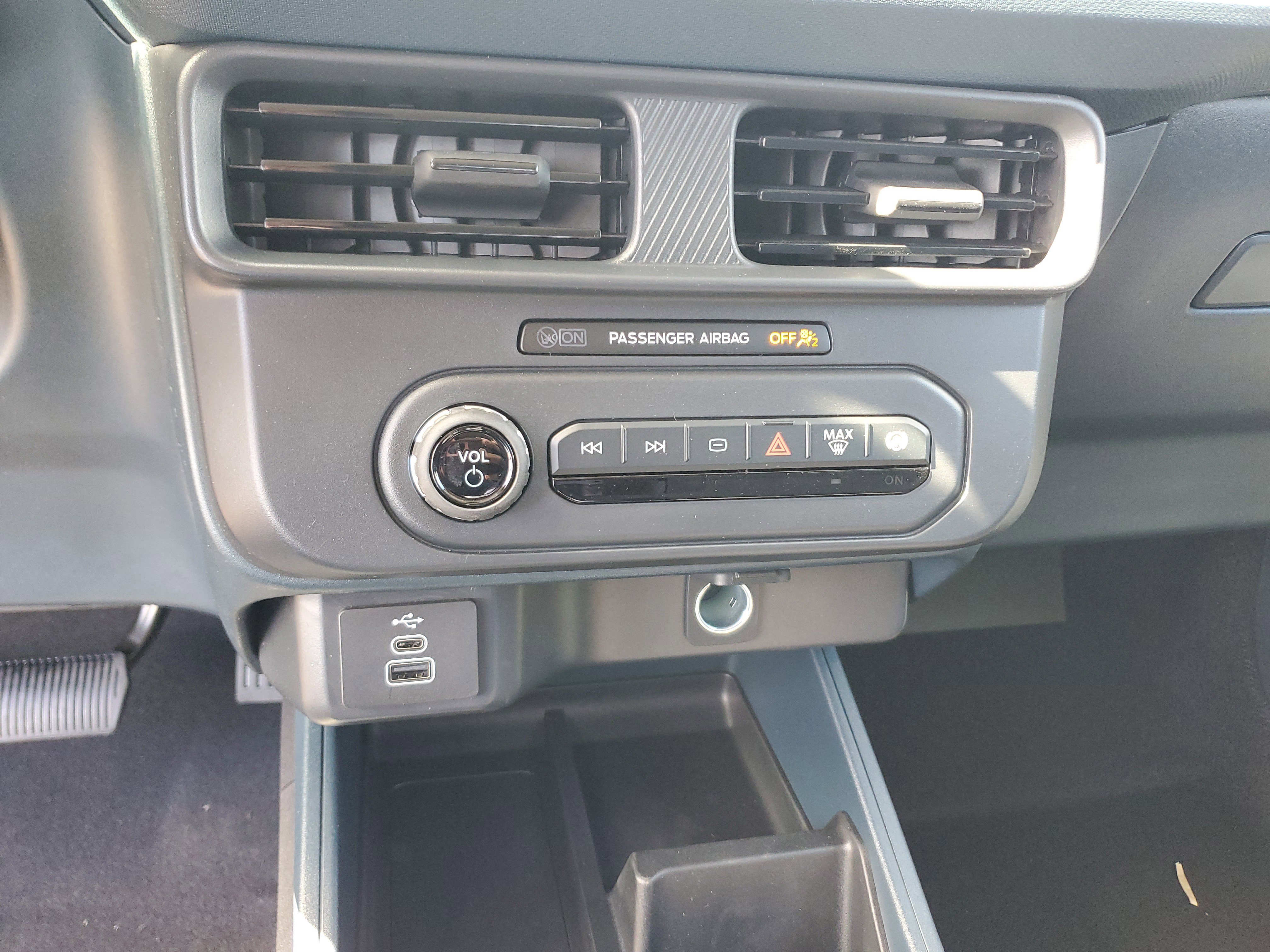 New 2026 Ford Maverick XL image 17