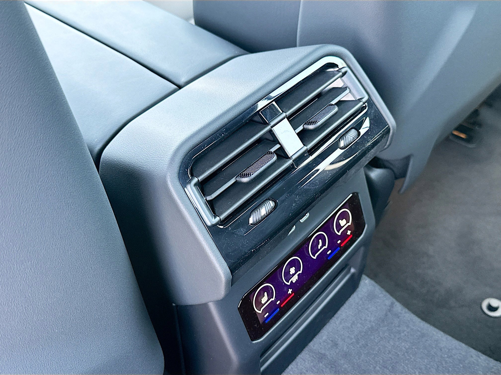 New 2026 BMW M5 w/ Carbon Package image 20
