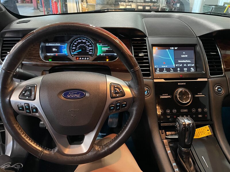 Used 2017 Ford Taurus Limited FWD image 8