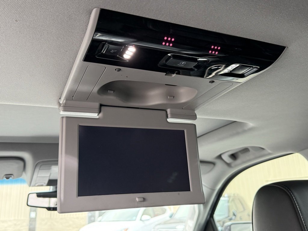 Used 2018 GMC Yukon Denali image 9