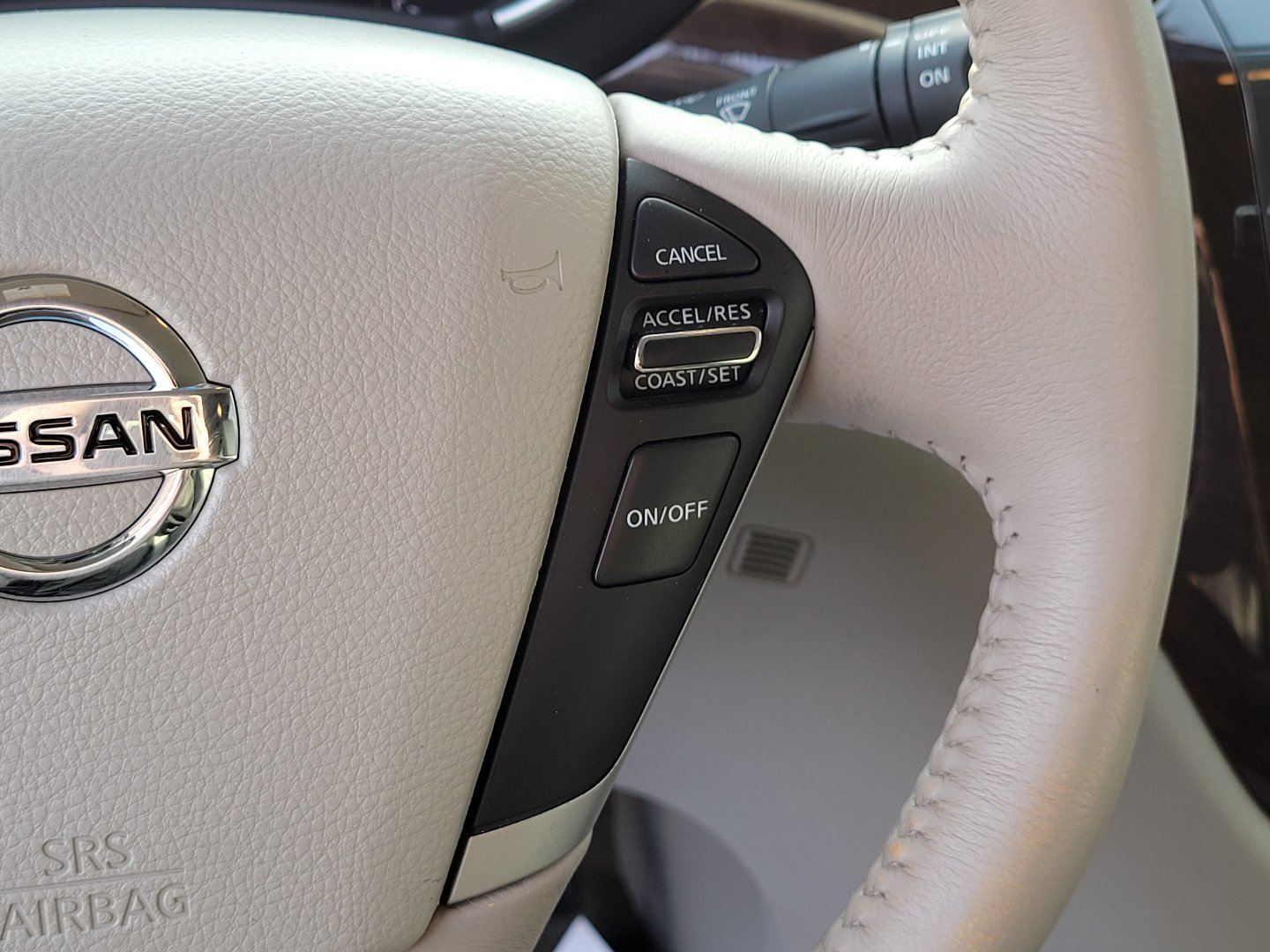 Used 2015 Nissan Quest SL image 24