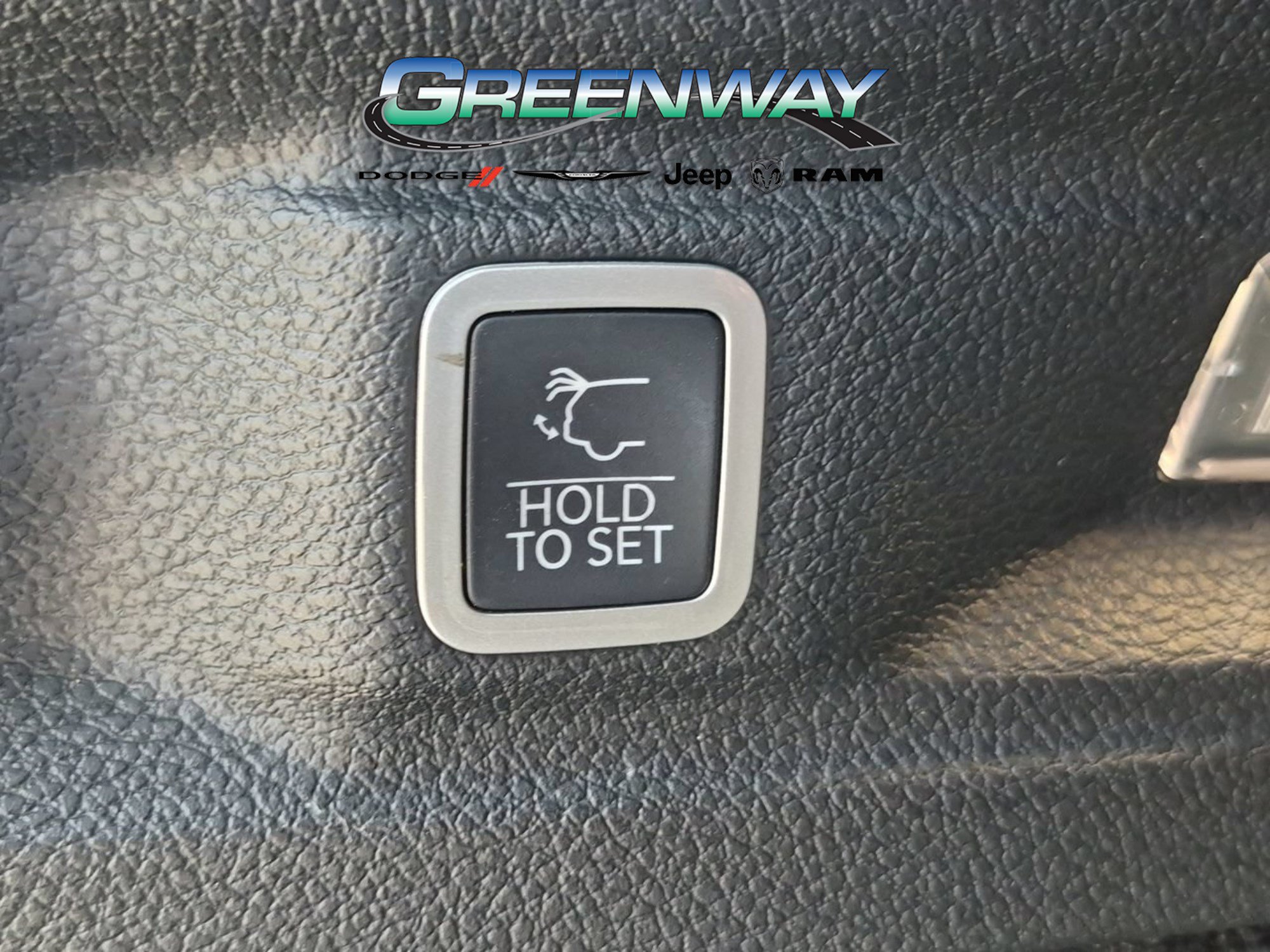 Used 2022 Jeep Grand Cherokee L Summit AWD/4WD image 6