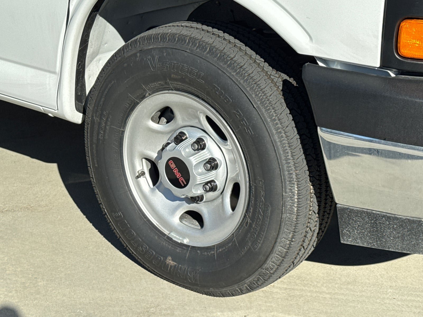 New 2025 GMC Savana 3500 w/ Power Convenience Package RWD image 6