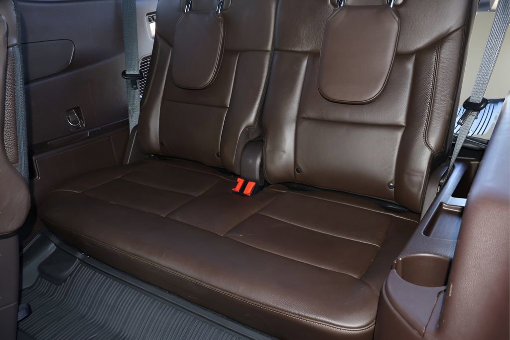 Used 2021 Ford Explorer King Ranch w/ Premium Technology Package image 15