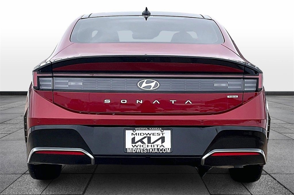 Used 2025 Hyundai Sonata Limited image 4