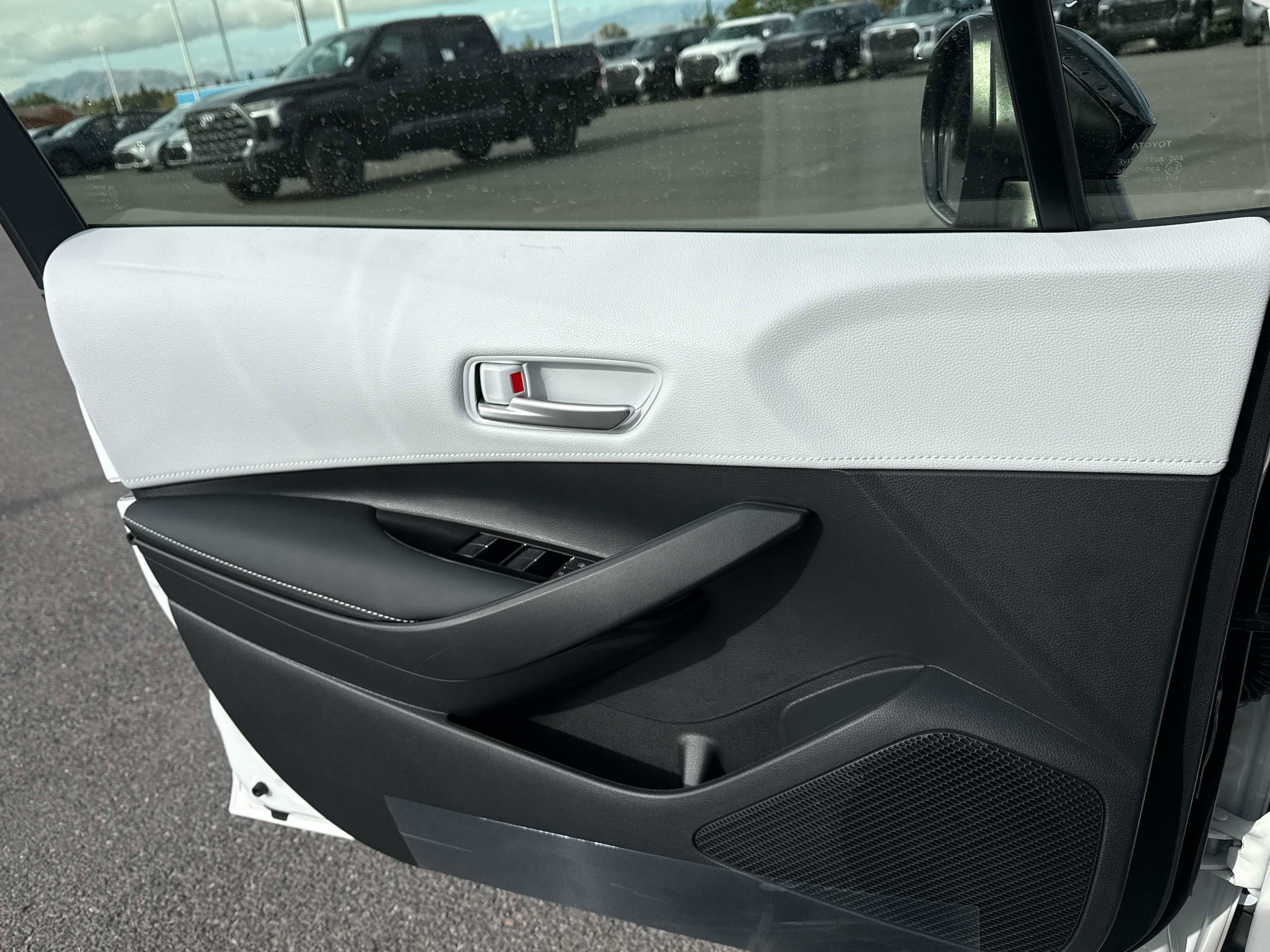 New 2026 Toyota Corolla SE image 9