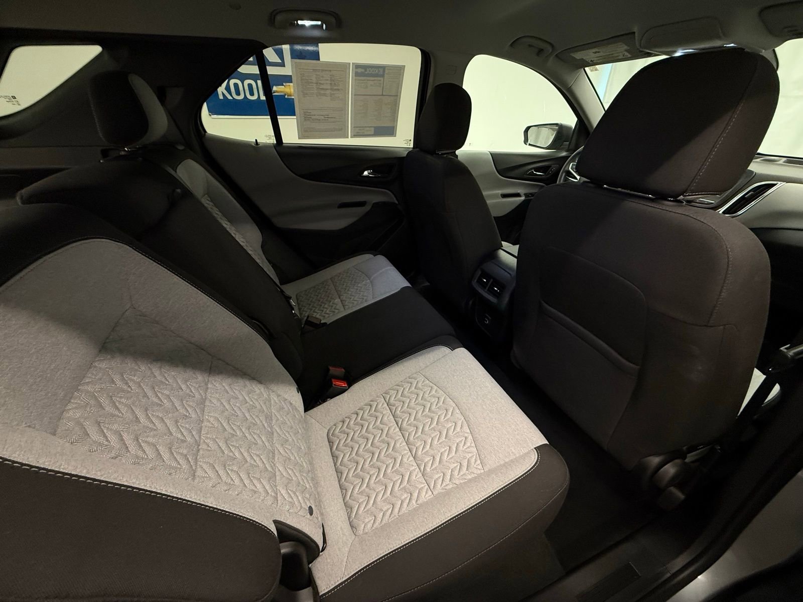 Used 2023 Chevrolet Equinox LS w/ LS Convenience Package image 6