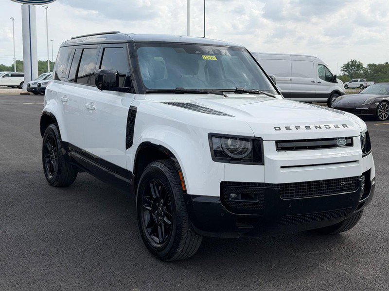 Used 2022 Land Rover Defender 110 X-Dynamic HSE AWD/4WD image 3