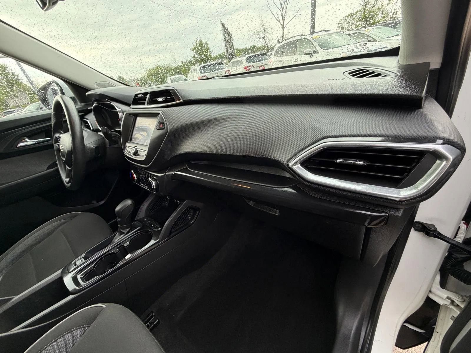 Used 2023 Chevrolet TrailBlazer LT FWD image 14
