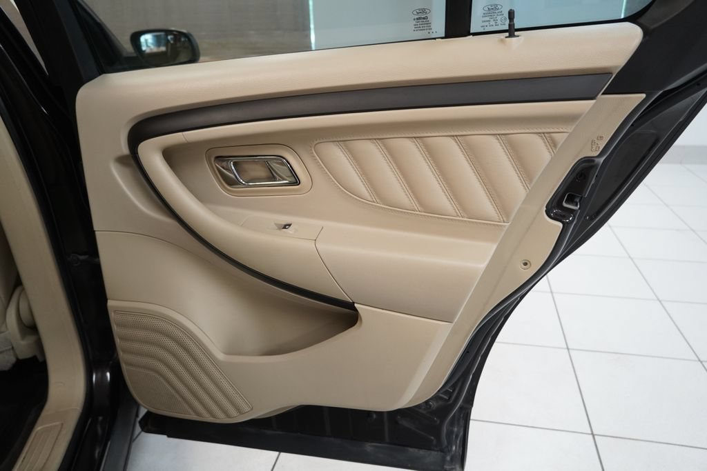 Used 2013 Ford Taurus SEL FWD image 28