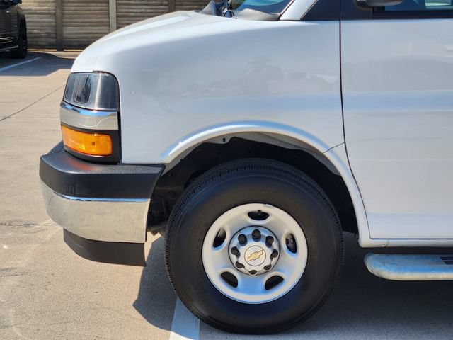 Used 2025 Chevrolet Express 2500 w/ Driver Convenience Package RWD image 15