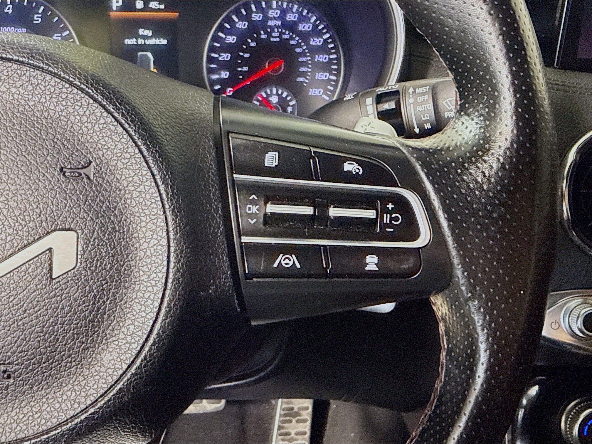 Used 2023 Kia Stinger GT-Line w/ Sun & Sound Package RWD image 15