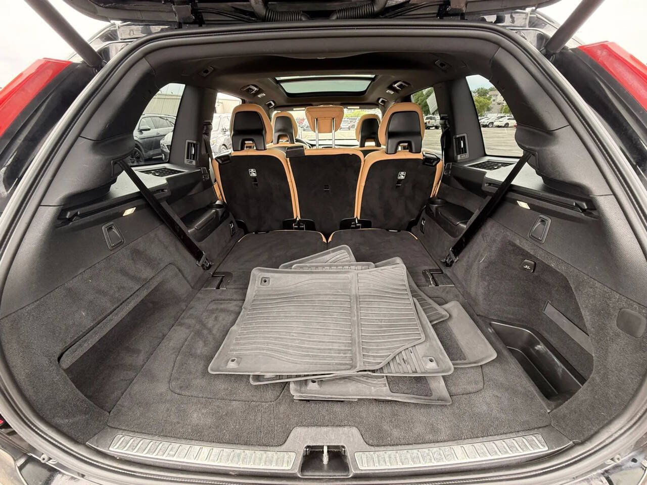 Used 2018 Volvo XC90 T6 Momentum w/ Convenience Package AWD/4WD image 20