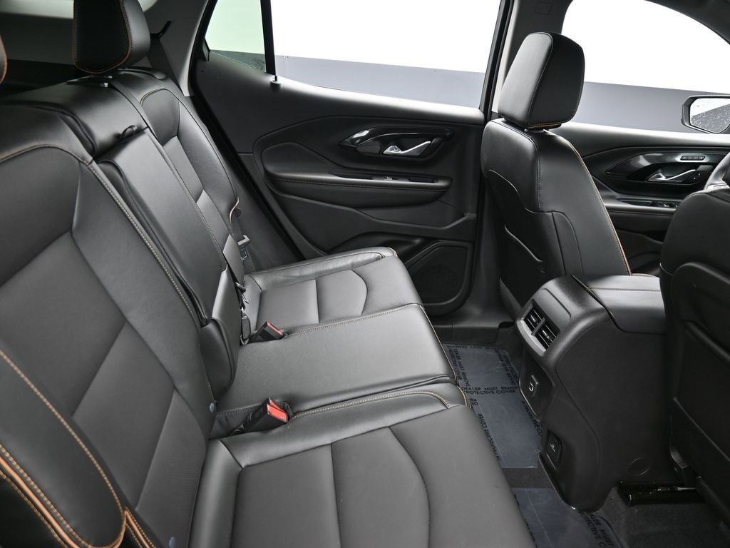 Used 2024 GMC Terrain AT4 w/ Infotainment Package II image 18