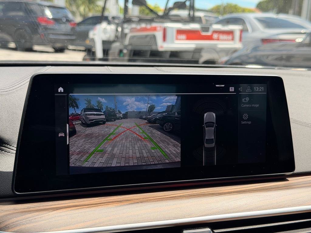 Used 2020 BMW 530i w/ M Sport Package RWD image 17