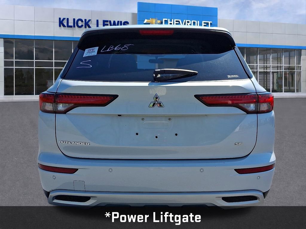 Used 2022 Mitsubishi Outlander SE image 7