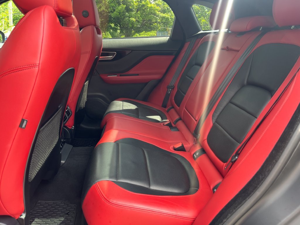 Used 2018 Jaguar F-PACE S AWD/4WD image 29