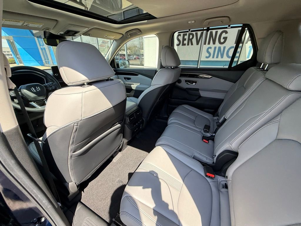 Used 2025 Honda Pilot Touring image 30