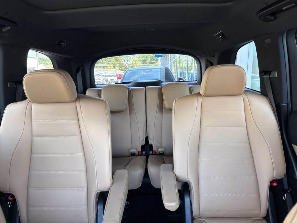 Used 2025 Mercedes-Benz GLS 580 4MATIC image 15