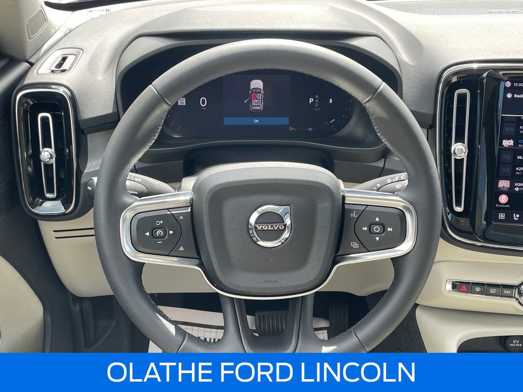 Used 2023 Volvo XC40 B5 Ultimate w/ Protection Package Premier AWD/4WD image 27
