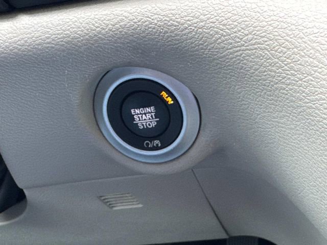 Used 2023 Chrysler Pacifica Touring-L FWD image 36