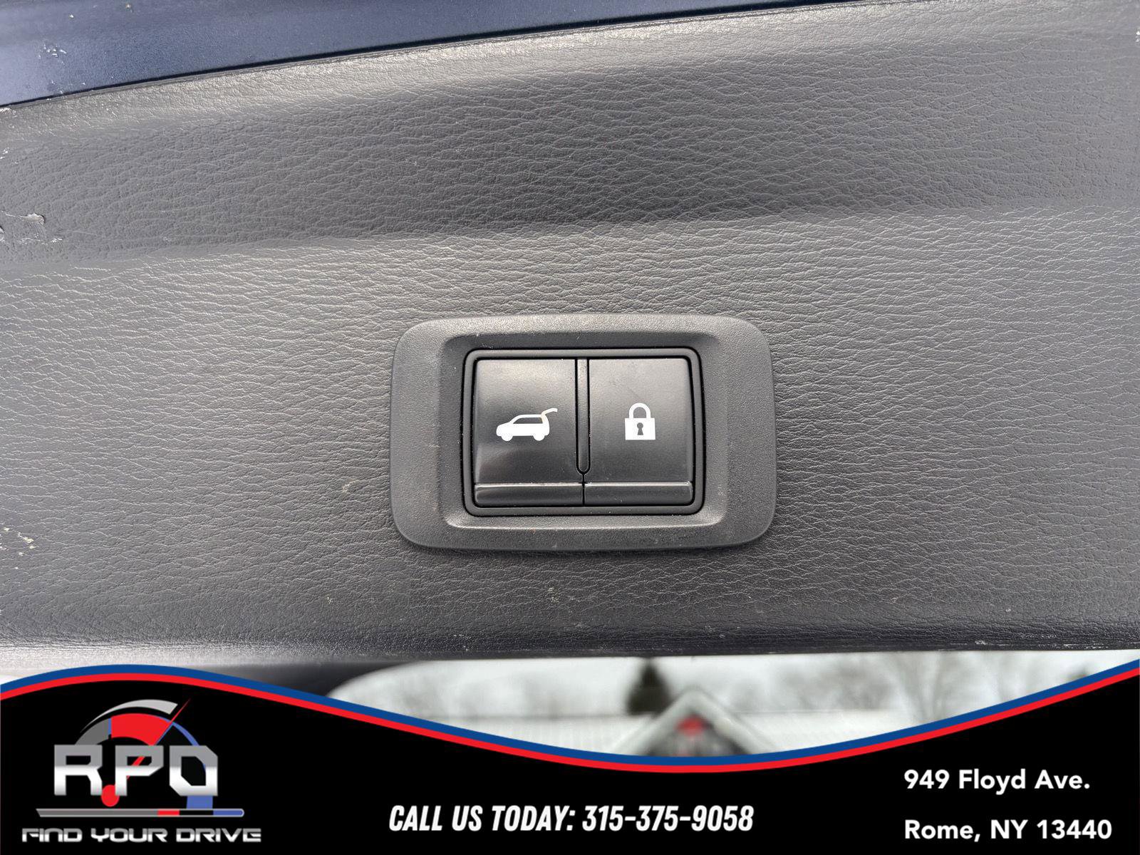 Used 2022 Mitsubishi Outlander SE image 26