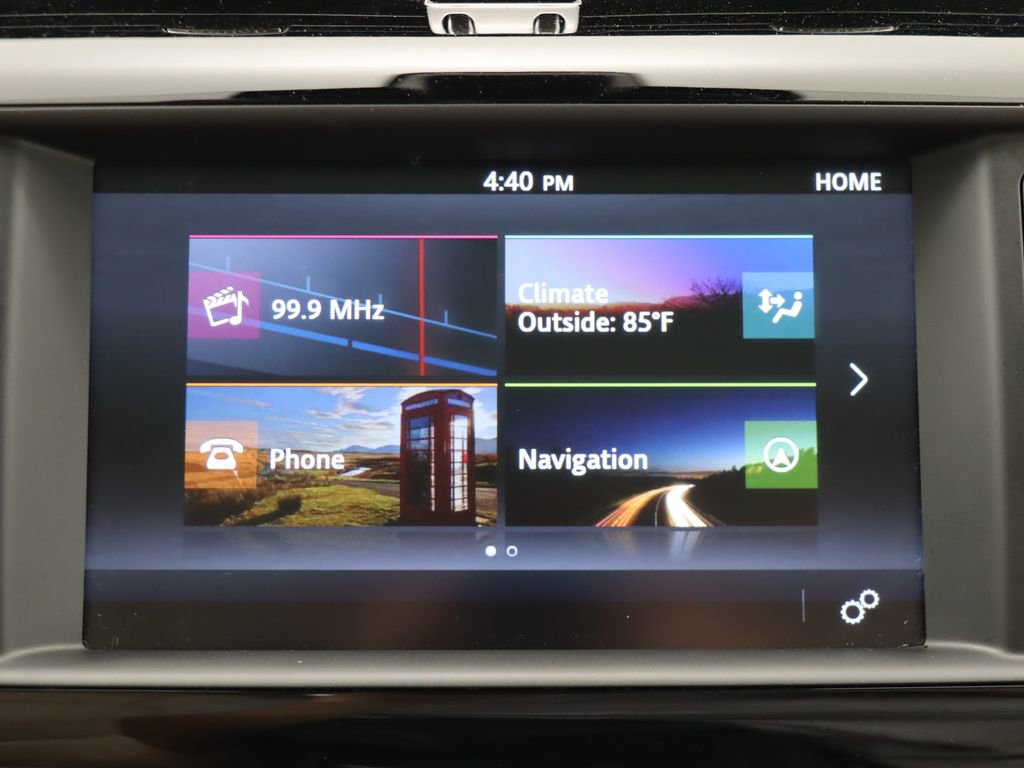 Used 2017 Jaguar XE Premium image 21