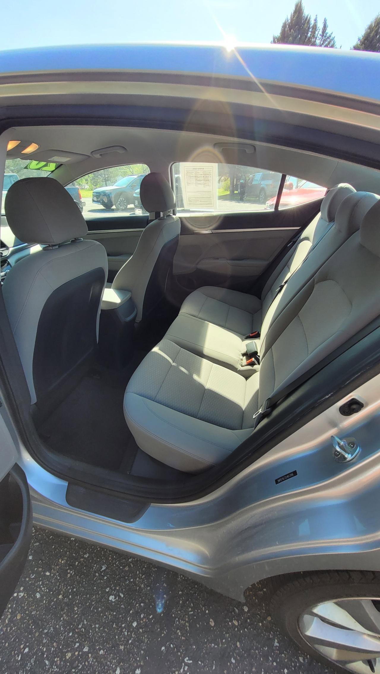 Used 2020 Hyundai Elantra SE FWD image 8