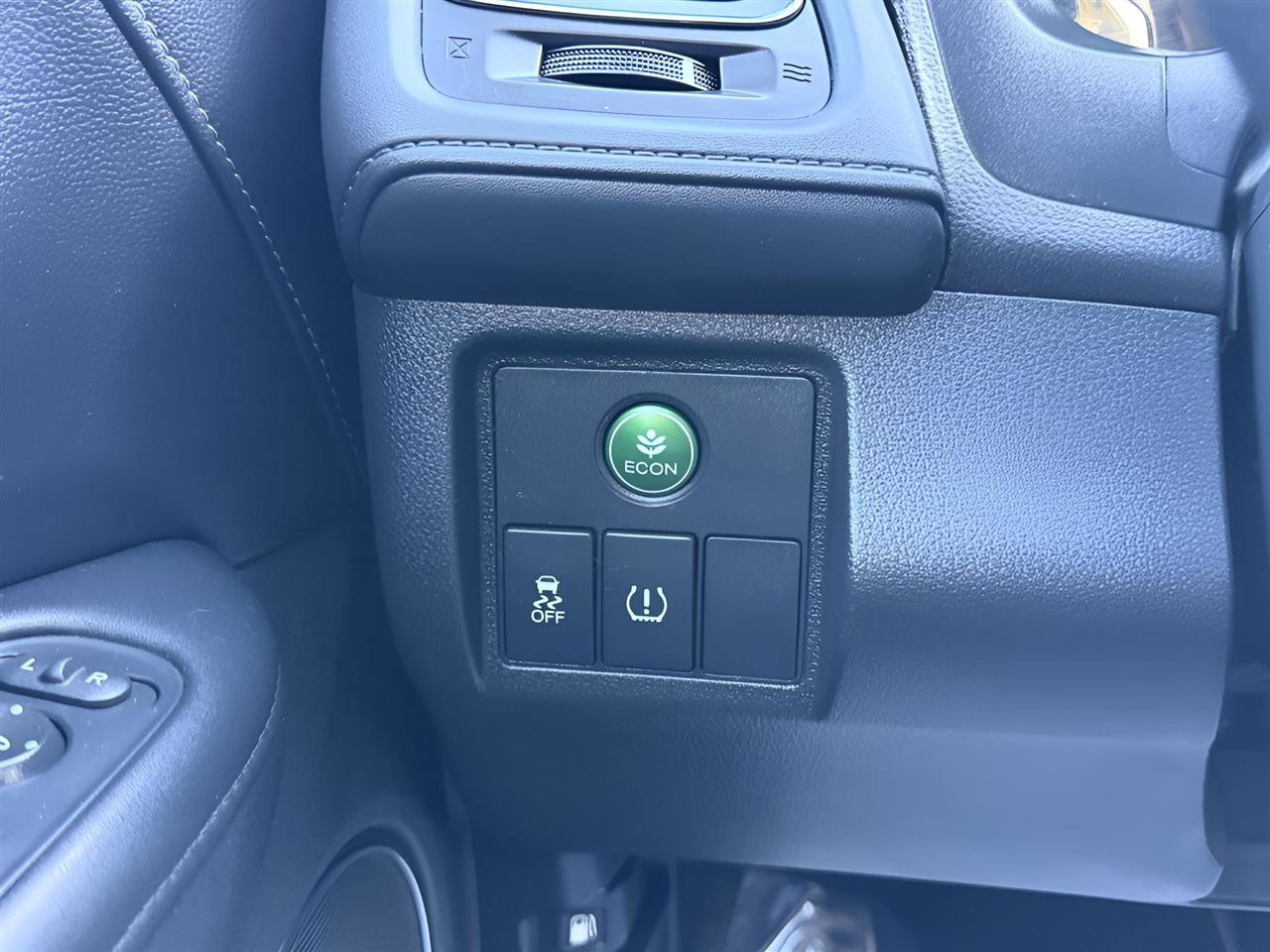 Used 2016 Honda HR-V EX-L image 24