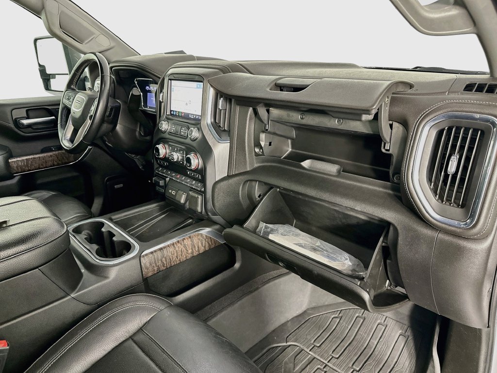 Used 2023 GMC Sierra 3500 Denali w/ Denali Ultimate Package AWD/4WD image 30