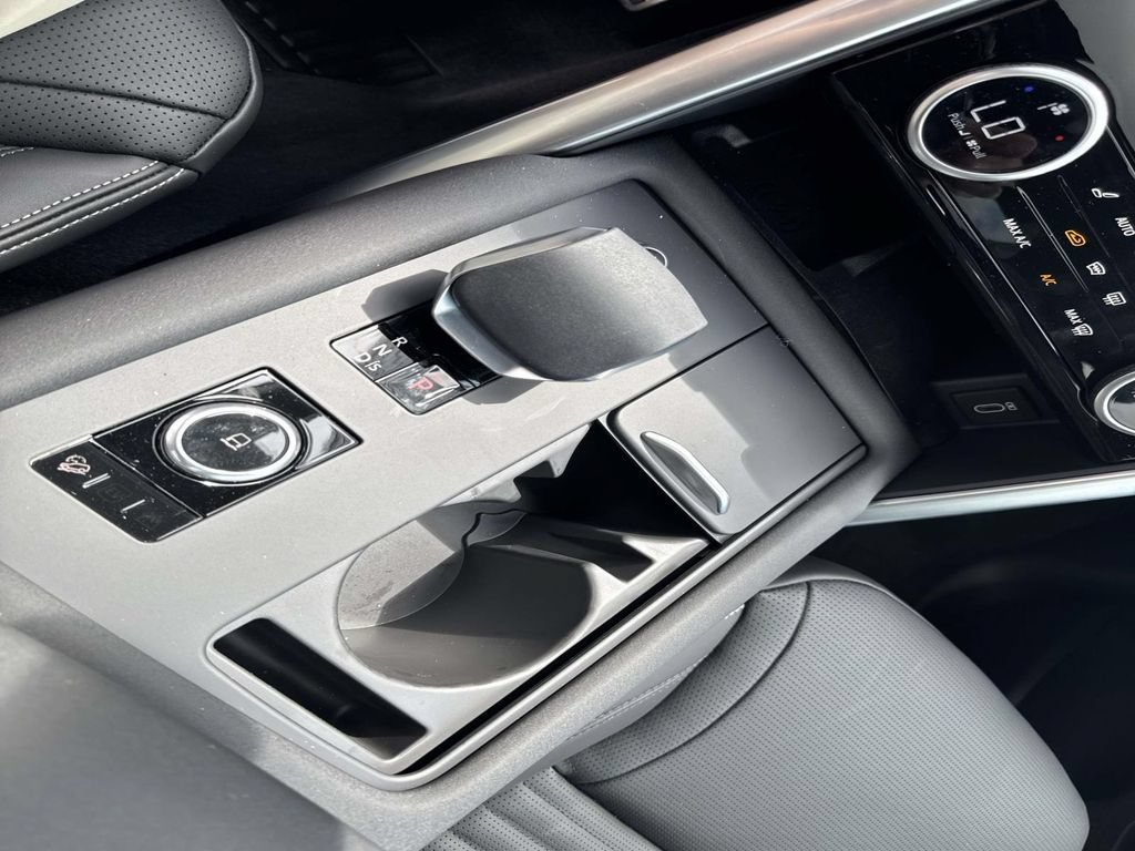 New 2026 Land Rover Discovery Dynamic SE AWD/4WD image 29