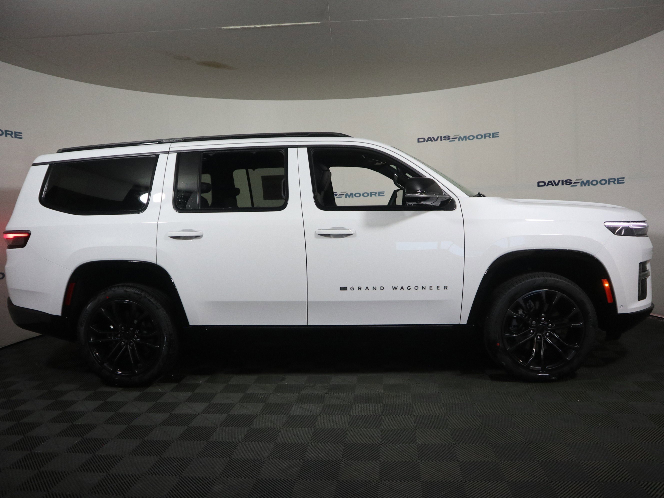 New 2026 Jeep Grand Wagoneer Summit image 4