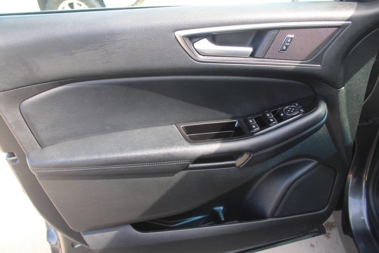 Used 2016 Ford Edge SEL w/ Equipment Group 201A image 18