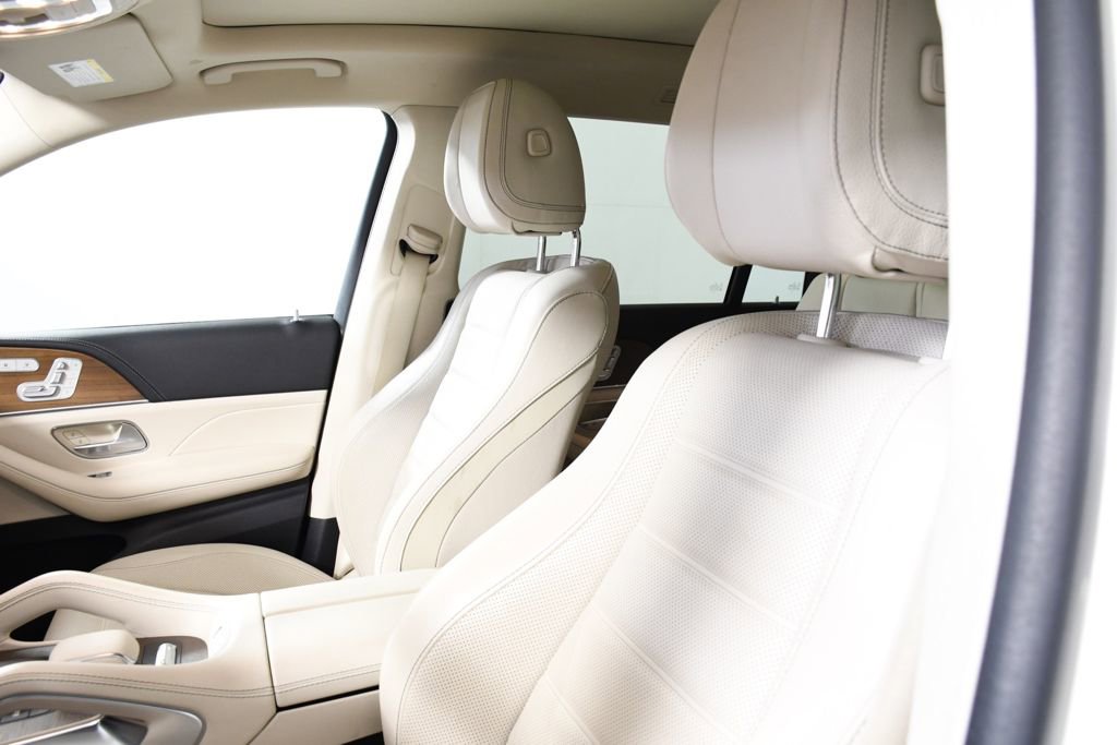 Used 2021 Mercedes-Benz GLS 580 4MATIC image 16