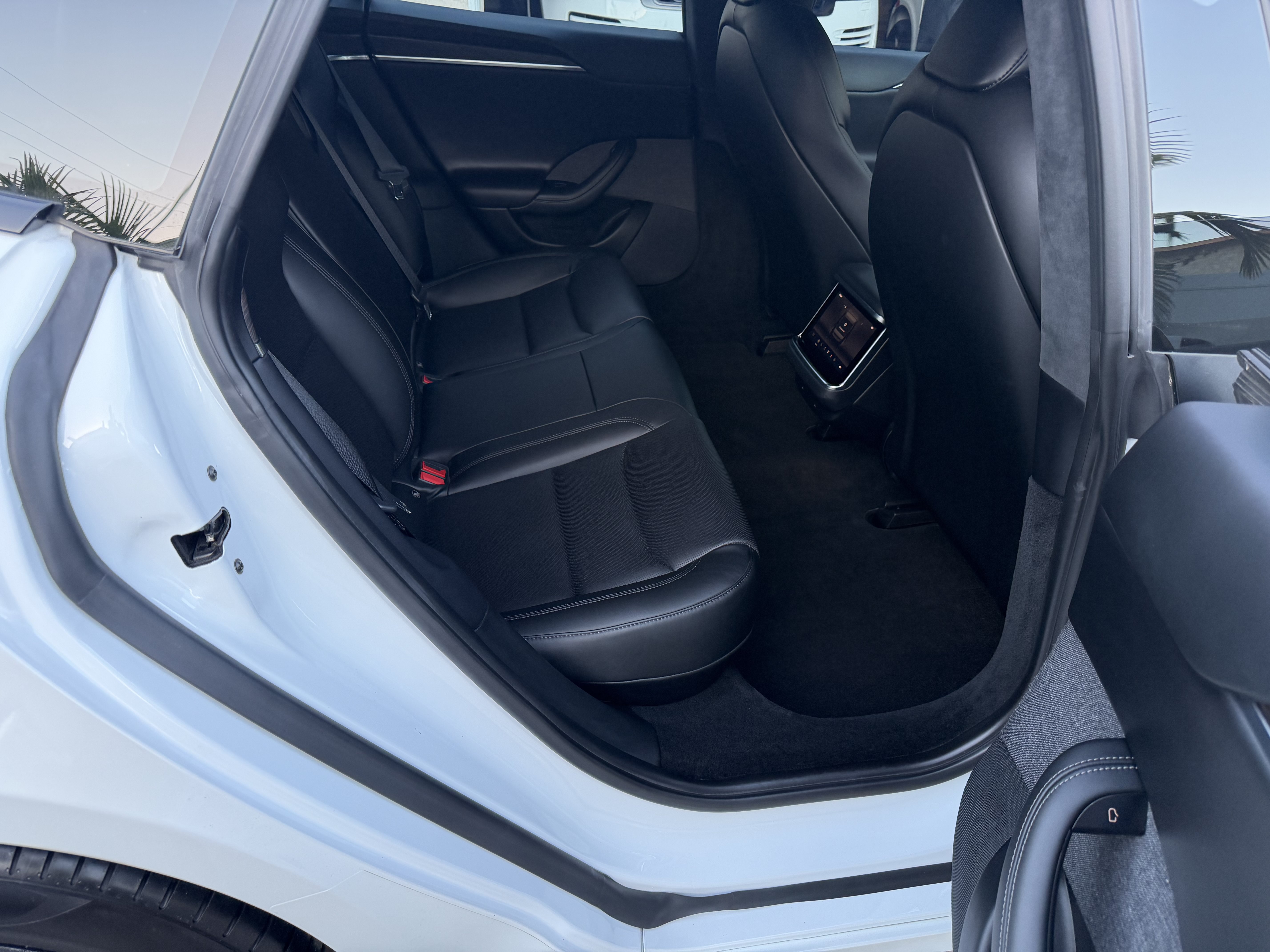 Used 2022 Tesla Model S AWD/4WD image 11
