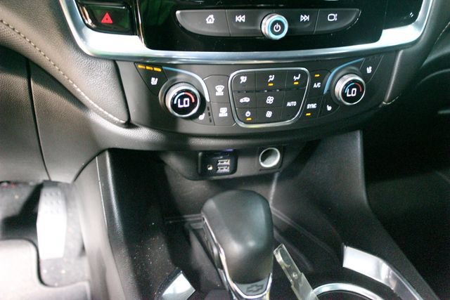 Used 2023 Chevrolet Traverse Premier AWD/4WD image 23