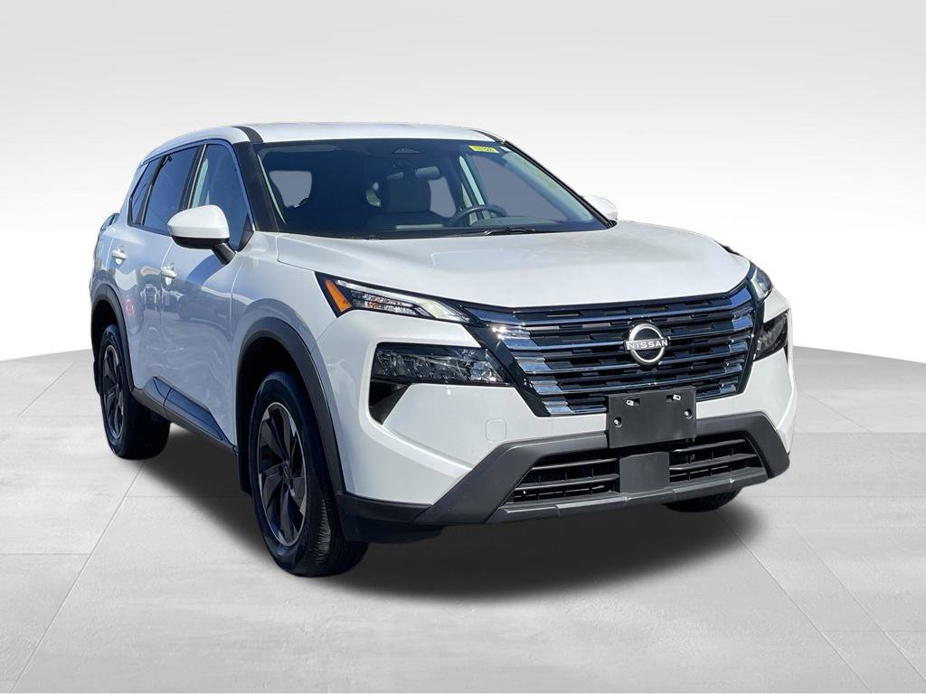 Certified 2025 Nissan Rogue SV AWD/4WD image 3