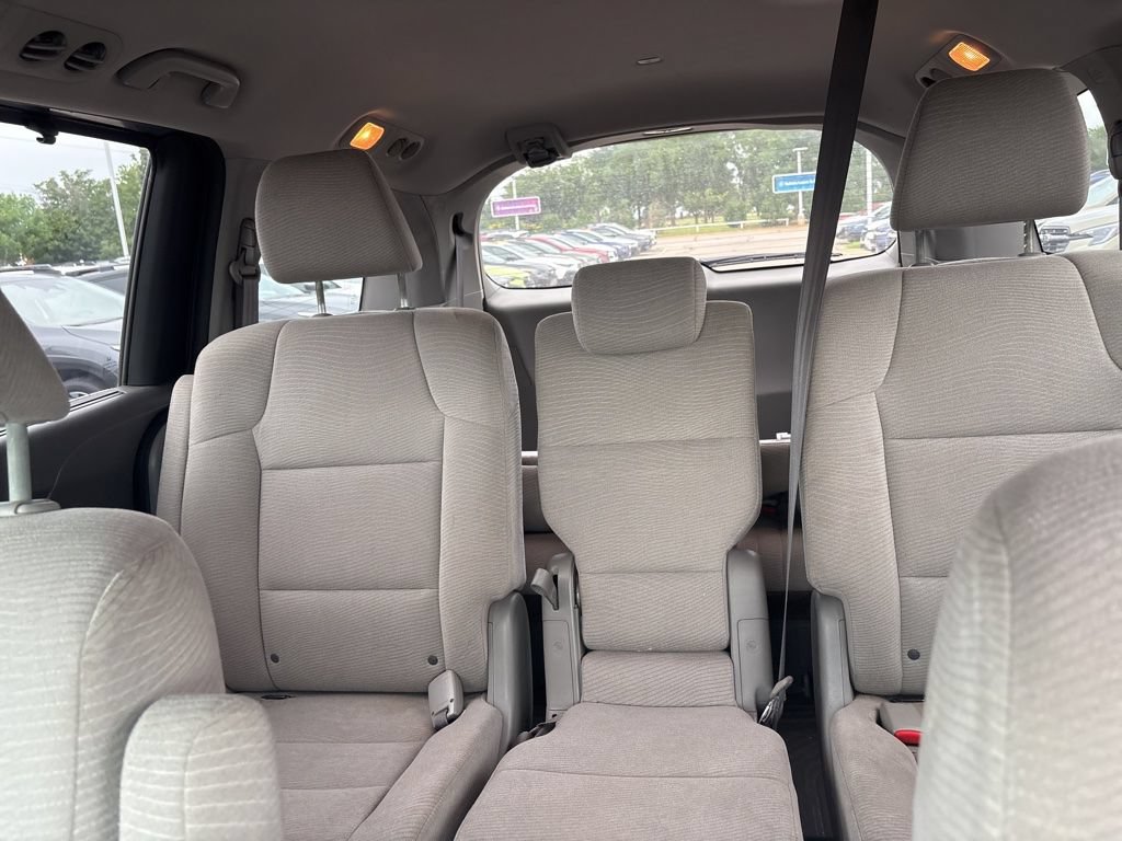 Used 2012 Honda Odyssey EX image 6