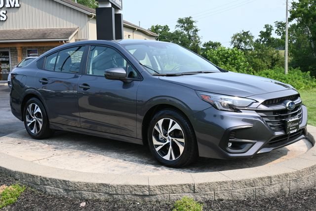 Used 2025 Subaru Legacy Premium AWD/4WD image 3