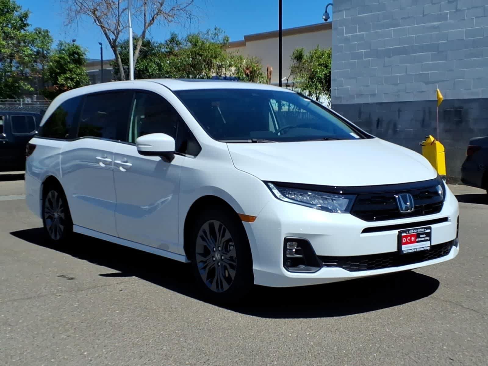 New 2026 Honda Odyssey Touring video 3