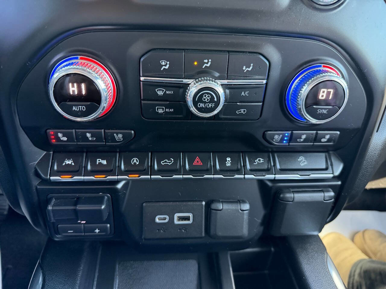 Used 2020 GMC Sierra 1500 AT4 w/ Technology Package image 38