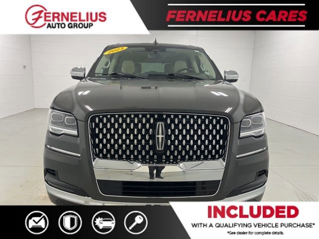 Used 2023 Lincoln Navigator Black Label image 2