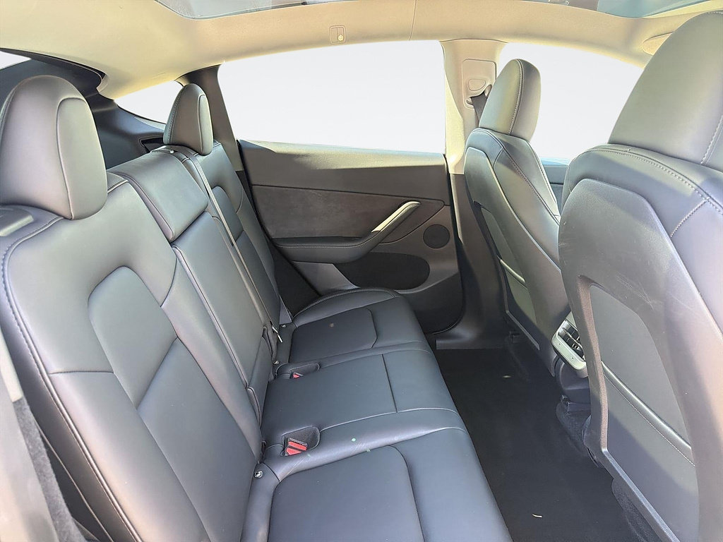 Used 2024 Tesla Model Y Long Range RWD image 28