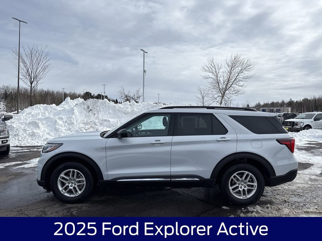 Used 2025 Ford Explorer Active image 10