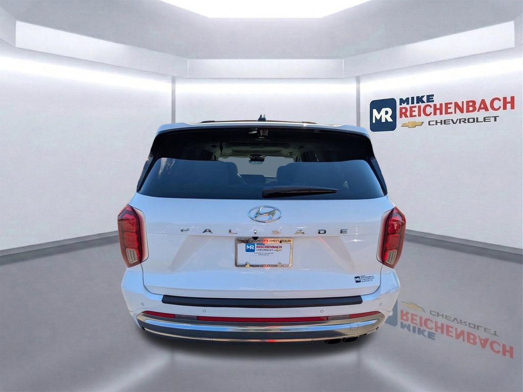 Used 2023 Hyundai Palisade Calligraphy image 5