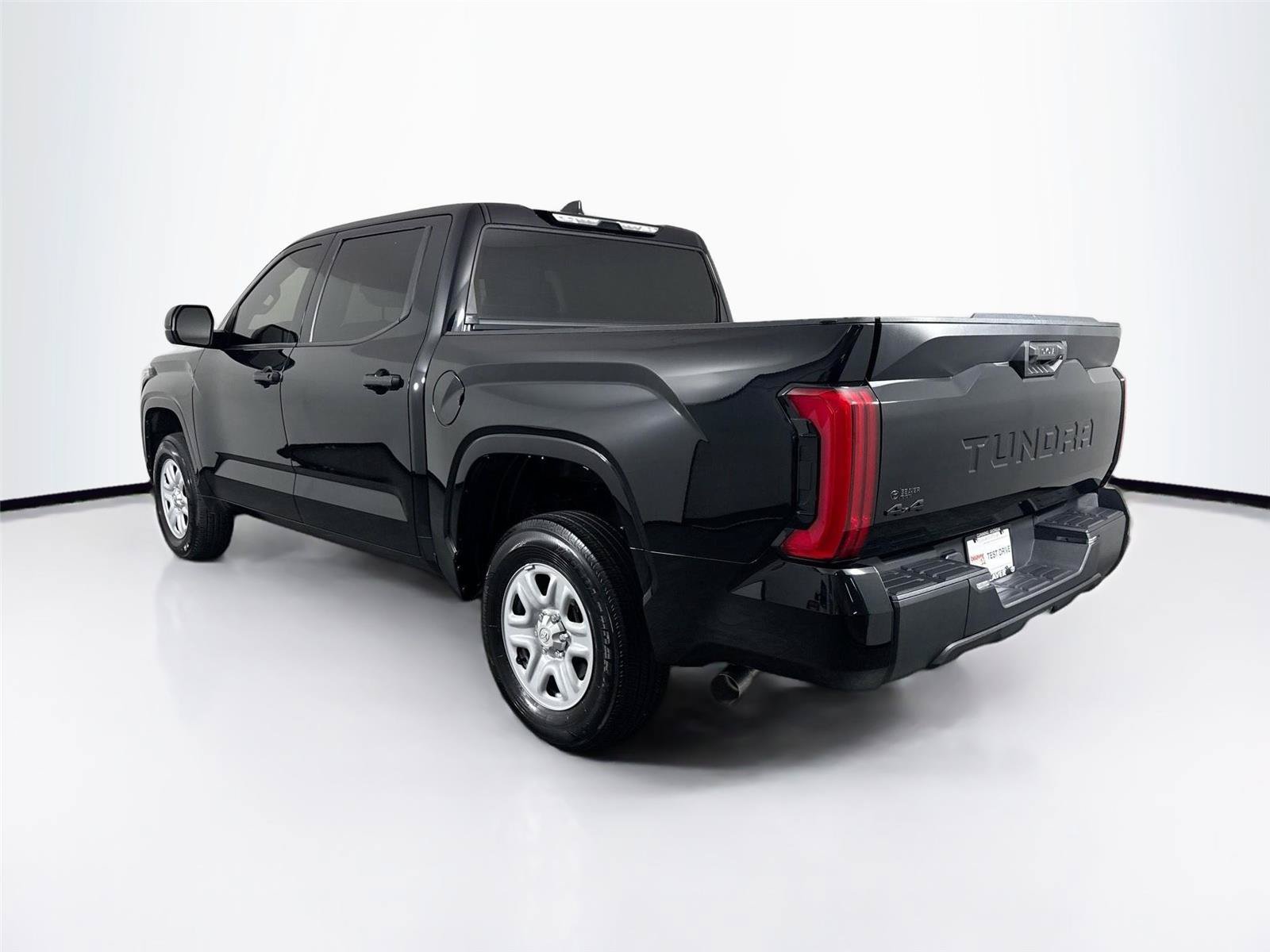 Used 2024 Toyota Tundra SR AWD/4WD image 12