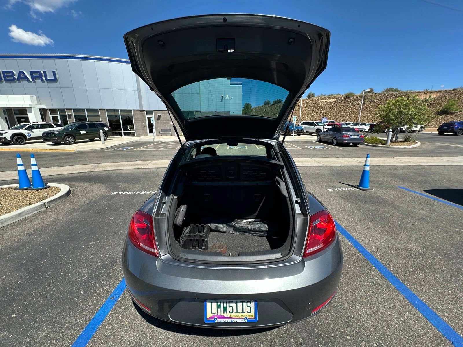 Used 2014 Volkswagen Beetle 2.5 FWD image 6