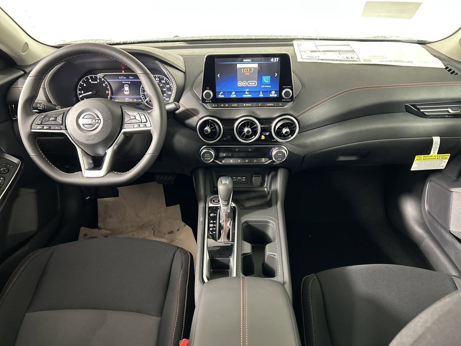 New 2025 Nissan Sentra SR FWD image 4